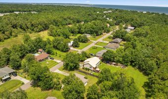 20 Chantilly Ter, Bay St. Louis, MS 39520