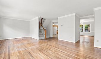 5105 SKYLINE VILLAGE Ct #8, Alexandria, VA 22302