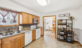 411 Pacific Ave, Beachwood, NJ 08722