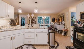 1307 River Oaks, Benton, AR 72019