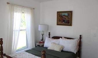 7 Grove St, Auburn, ME 04210