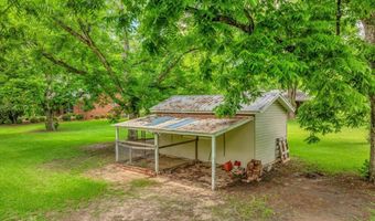 3104 Leggett Dr, Albany, GA 31721
