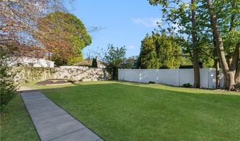 1 Columbia Ave, Jamestown, RI 02835