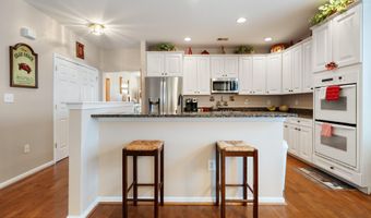 24 Pond View Cir, Barnegat, NJ 08005