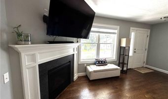 37 Iroquois Rd, Cumberland, RI 02864
