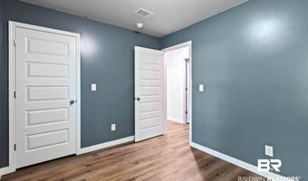 10 Middleton Ln, Atmore, AL 36502