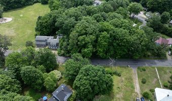 53 Henry St, Amherst, MA 01002