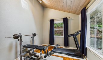 812 Diamond Dr, Arcata, CA 95521