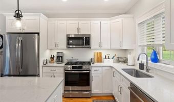 281 Wickford Ct 23, North Kingstown, RI 02852