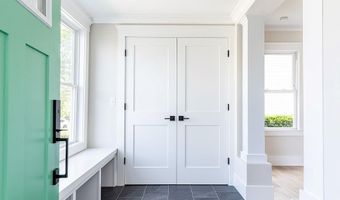 28 Carroll Ave, Newport, RI 02840