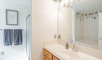 3696 E Silverwood Cir, Ammon, ID 83406