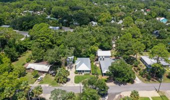 225 Ave D, Apalachicola, FL 32320
