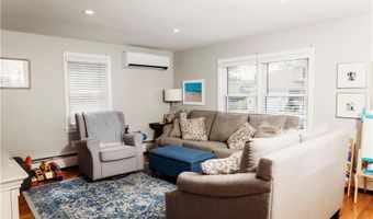 19 Bliven Ave, Bristol, RI 02809