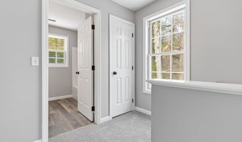 6 Mulberry Ln, Amherst, NH 03031