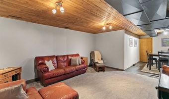 1422 Alderwood Dr, Altoona, IA 50009