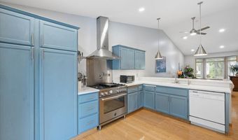 13310 Glenhaven Ct, Apple Valley, MN 55124