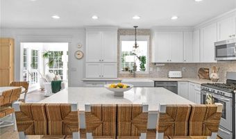 748 Northwoods Dr, Ball Ground, GA 30107