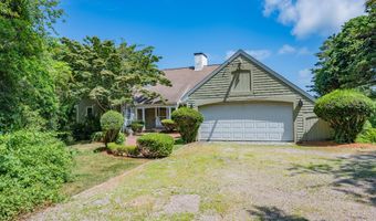 93 Harris Meadow Ln, Barnstable, MA 02630