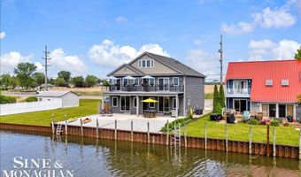 7305 Dyke Rd, Algonac, MI 48001