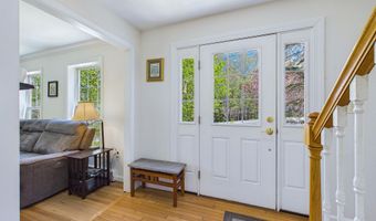 40 Meadow Dr, Bar Harbor, ME 04609