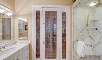 4744 34TH St N, Arlington, VA 22207