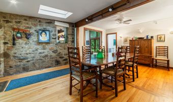 58 W Redding Rd, Danbury, CT 06810