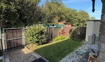 15 Harrison Ave 15B, Amityville, NY 11701