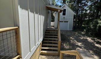 216 15th St, Apalachicola, FL 32320