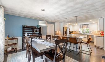 123 Terrace Ave, Cumberland, RI 02864
