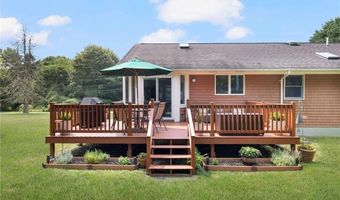 4 Wabasso Ter, Middletown, RI 02842