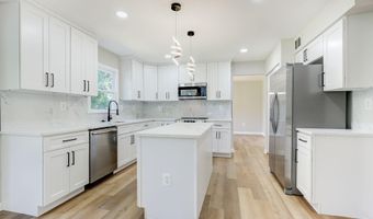3520 GOLDEN HILL Dr, Bowie, MD 20721