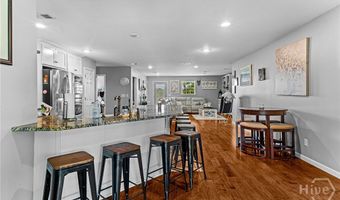 762 Old McLeod Bridge Rd, Adrian, GA 31002