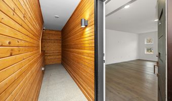 462 W Stadium Blvd, Ann Arbor, MI 48103