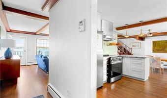 172 Eustis Ave, Newport, RI 02840