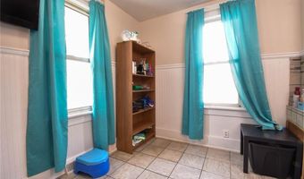 208 Wisconsin Ave, Alton, IL 62002