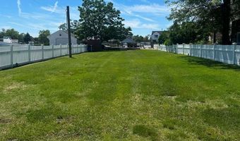 35 Shore Rd, Amityville, NY 11701