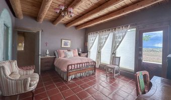 135 Mesa Sea, Arroyo Hondo, NM 87513