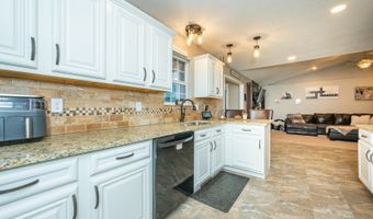 410 17th St SE, Altoona, IA 50009