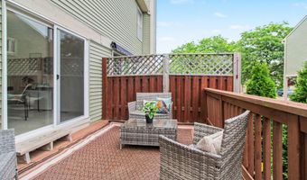 637 Liberty Pointe Dr, Ann Arbor, MI 48103