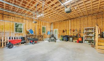 8 Locke Hill Ln, Barrington, NH 03825