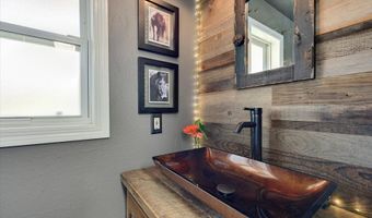 11800 S CARUS Rd, Oregon City, OR 97045