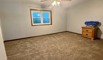 13498 Westbrook St, Ackley, IA 50601