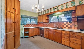 120 Pineview Dr, Albany, KY 42602