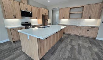 20401 Tonawanda Rd, Apple Valley, CA 92307