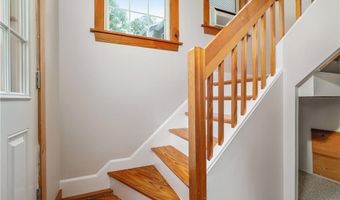 87 Jackson Schoolhouse Rd, Glocester, RI 02814