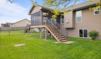 620 28th St SE, Altoona, IA 50009
