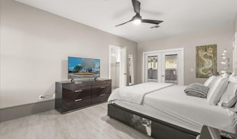 808 EDGEWATER Dr, Orlando, FL 32804