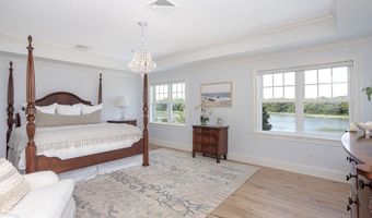 1040 Buttonwoods Ave, Warwick, RI 02886