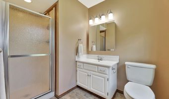 324 N Lakeside Dr, Andover, KS 67002