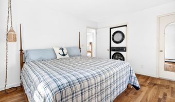 78 Arrowhead Rd, Brookfield, CT 06804